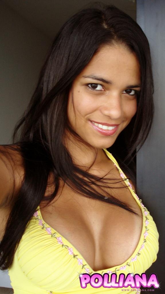 Latina Polliana's tits pop out of low cut yellow top #59833323