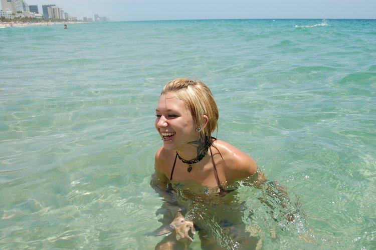 Pictures of Sexy Lette having some fun in the water #59952520