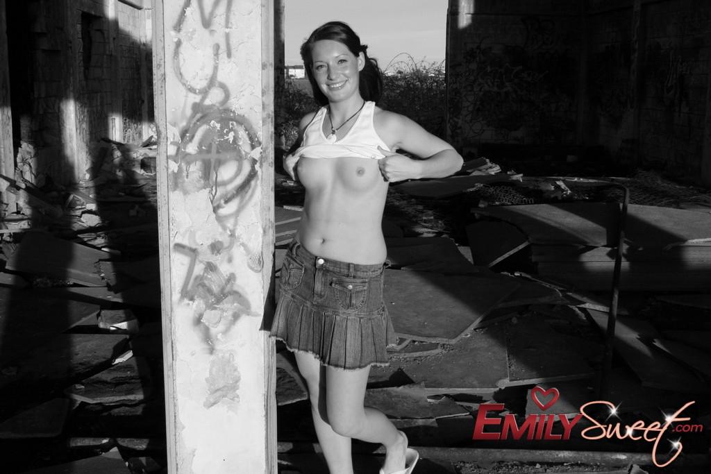 Pictures of teen model Emily Sweet flashing in black and white #54240031
