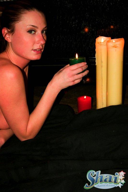 Immagini di giovane slut shai west ottenere kinky con cera di candela
 #59957802