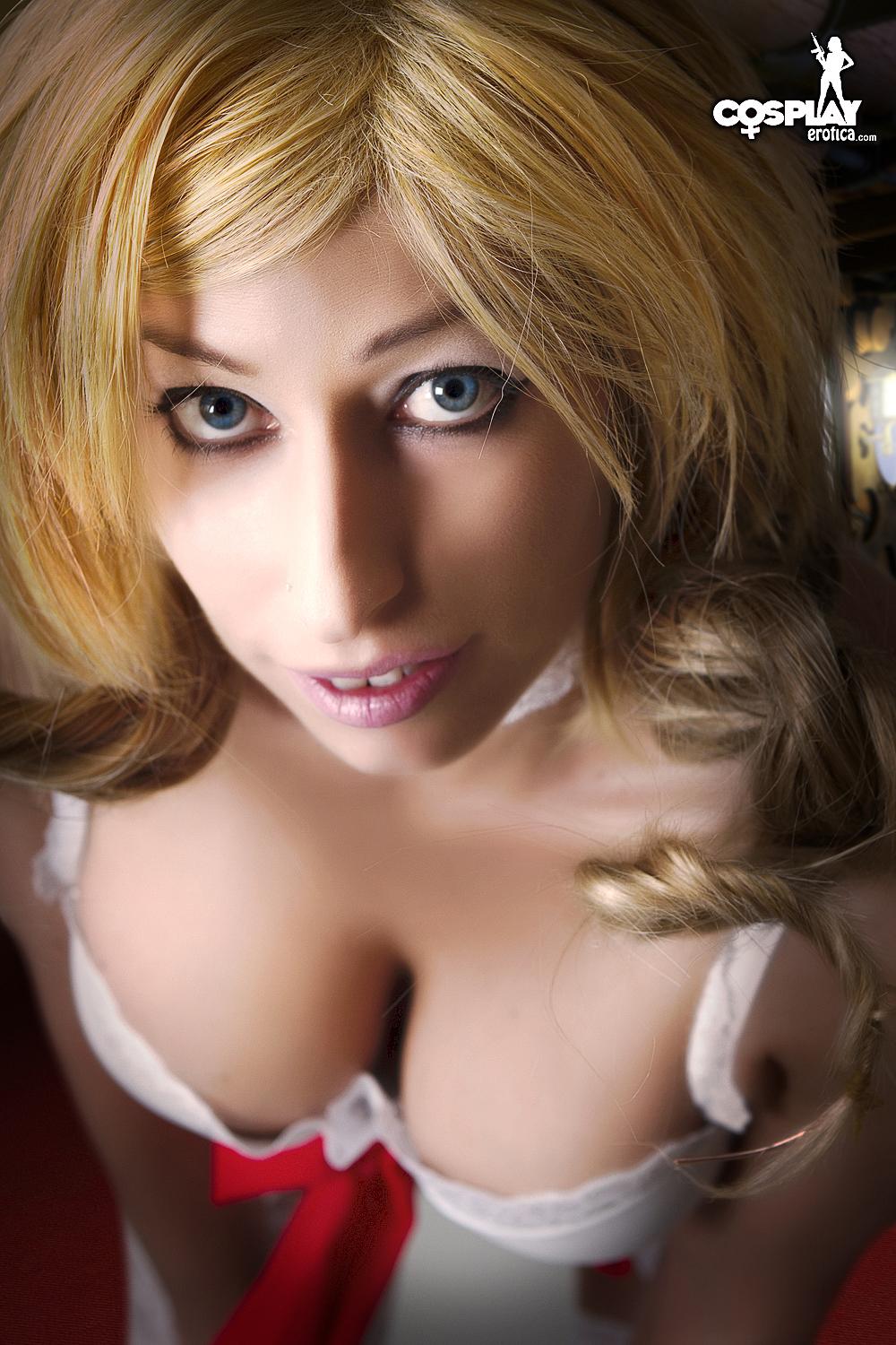 Cosplay babe Sandy Bell dresses up as Catherine #59902407