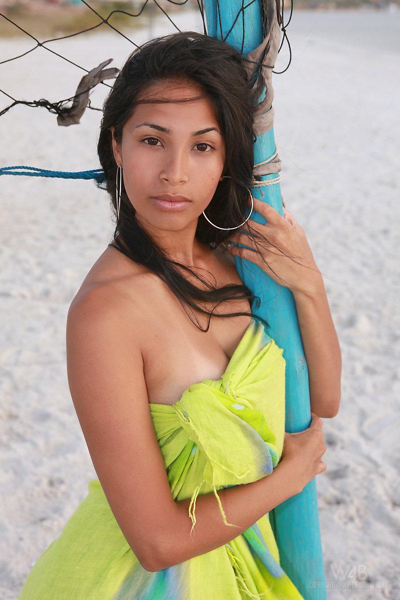 Beautiful girl Ruth Medina invites you to play some nude volleyball with her #59882162
