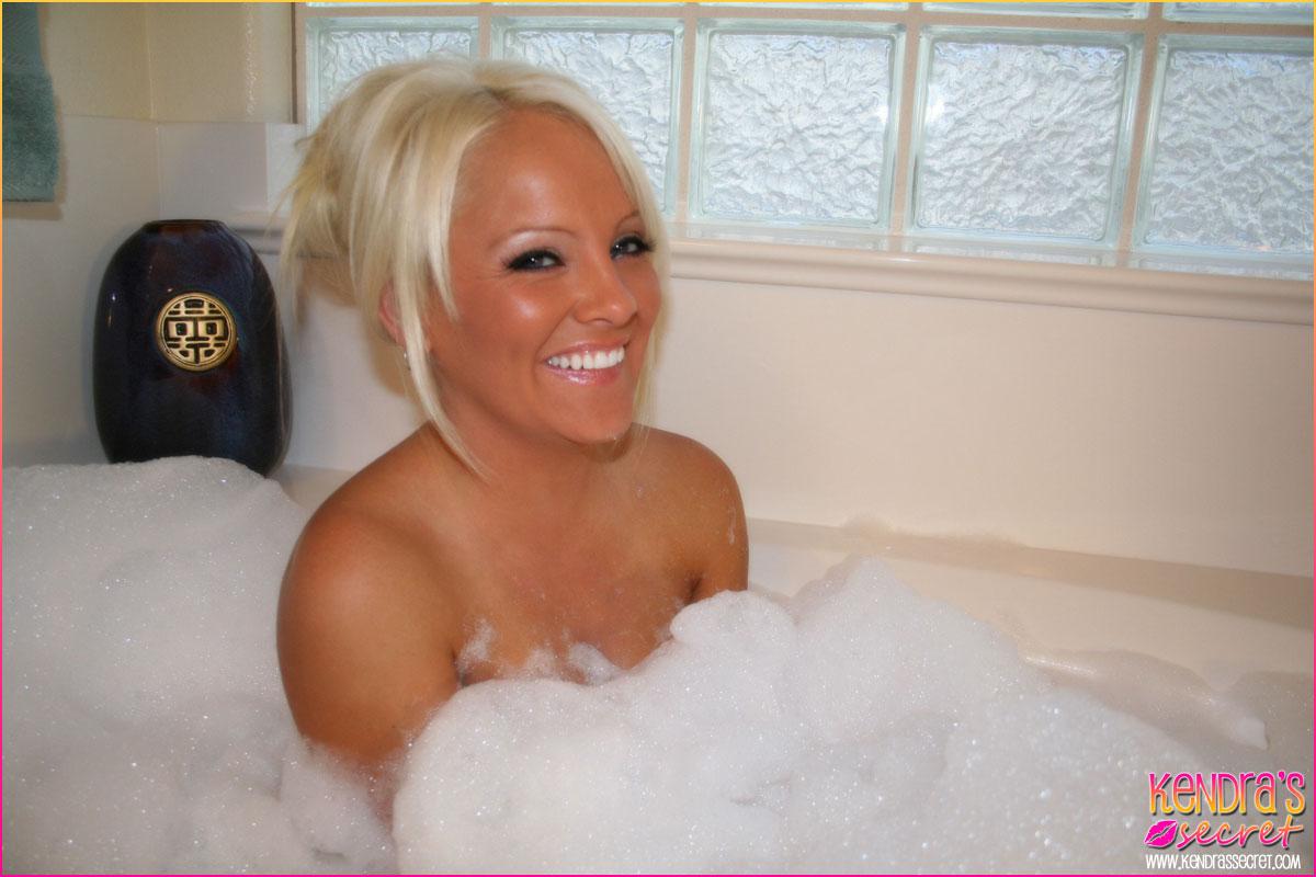 Pictures of teen model Kendra\'s Secret taking a hot bubble bath #58725203