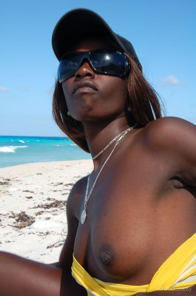 Ebony girl Maria L offers you her wet pussy on a beach #59226463
