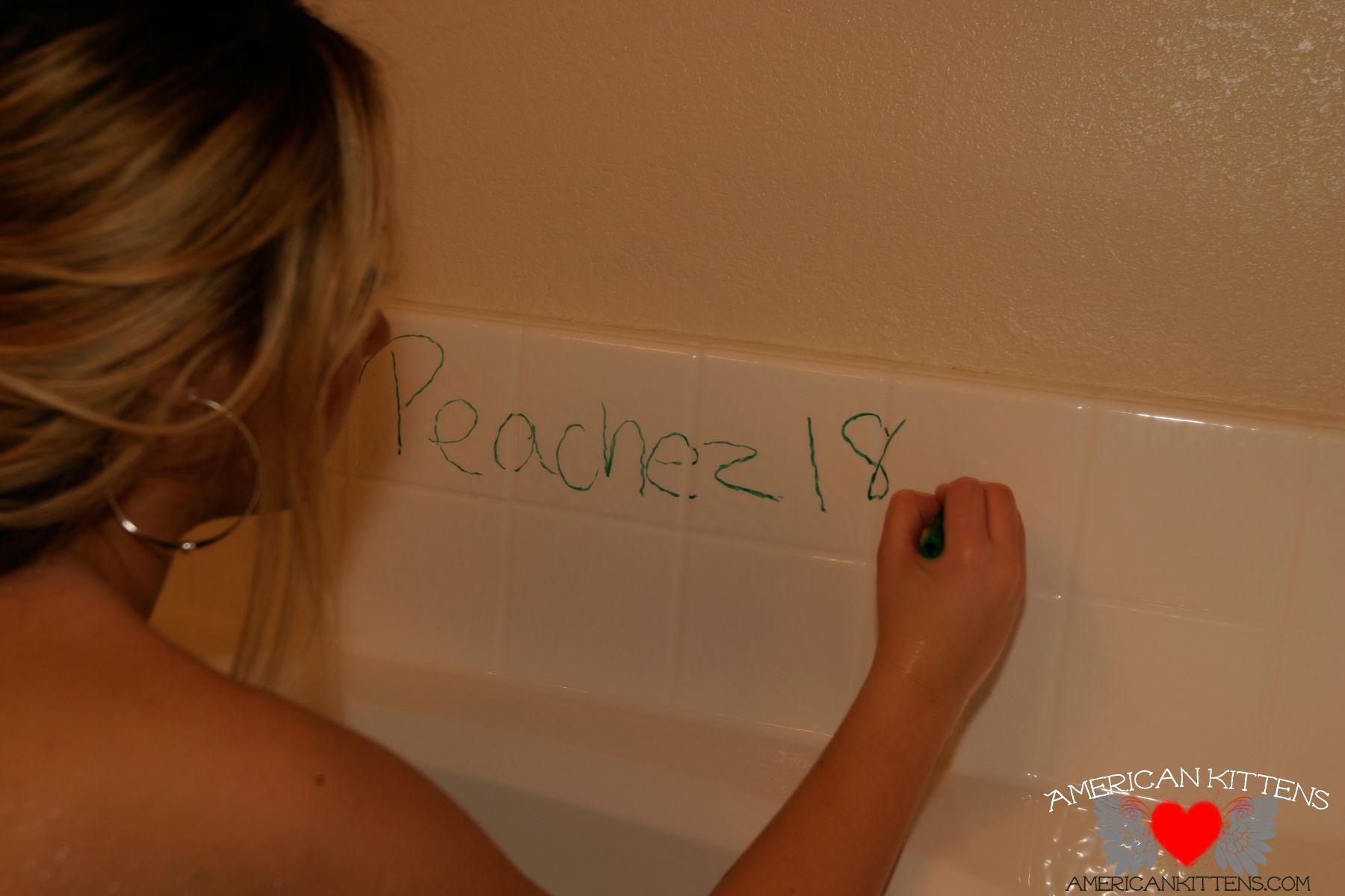 Pictures of Sarah Peachez celebrating St. Patty's in the bath tub #61943592