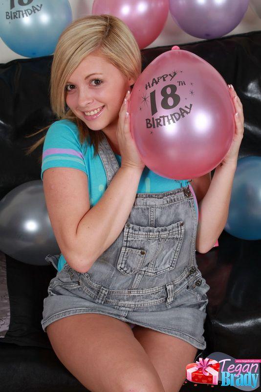Photos de la jeune Tegan Brady fêtant son anniversaire
 #60083857