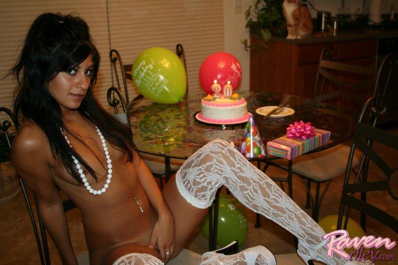 Raven Riley Celebrates Her Birthday With A Dildo Shoved Up Her Pussy