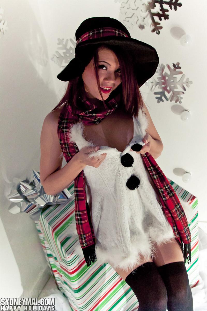 Hot teen Sydney Mai will be your very sexy snowman for Christmas #60041876