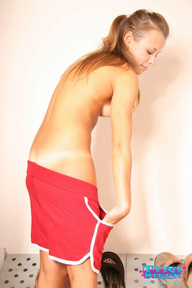 Immagini di tyra 8teen mostrando il suo corpo caldo
 #60122131