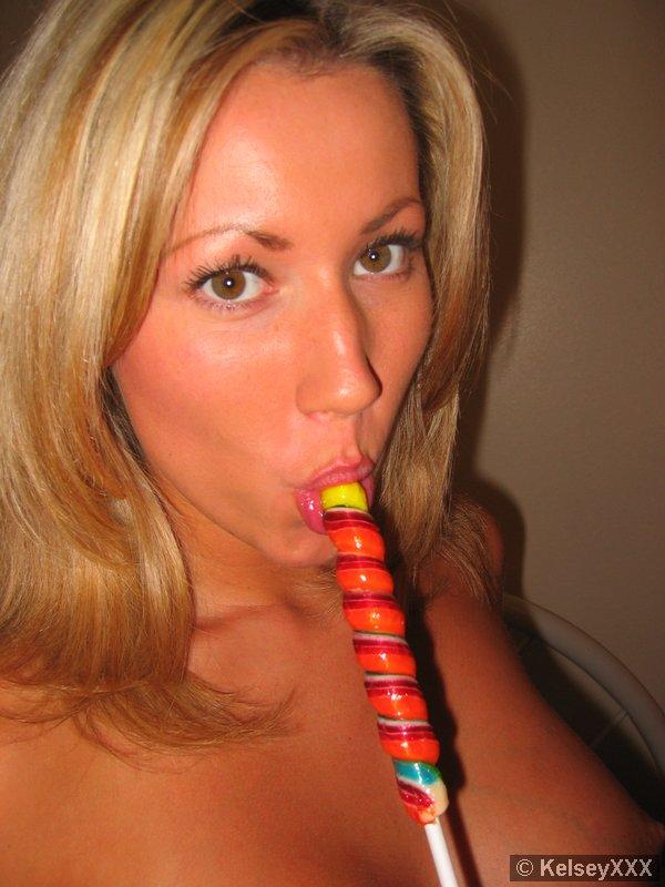 Pictures of Kelsey XXX having fun with a sucker #58718336