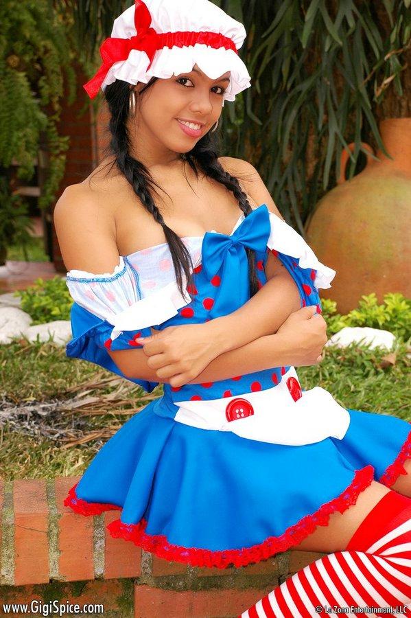 Pictures of teen nympho Gigi Spice dressed up for halloween #54508386