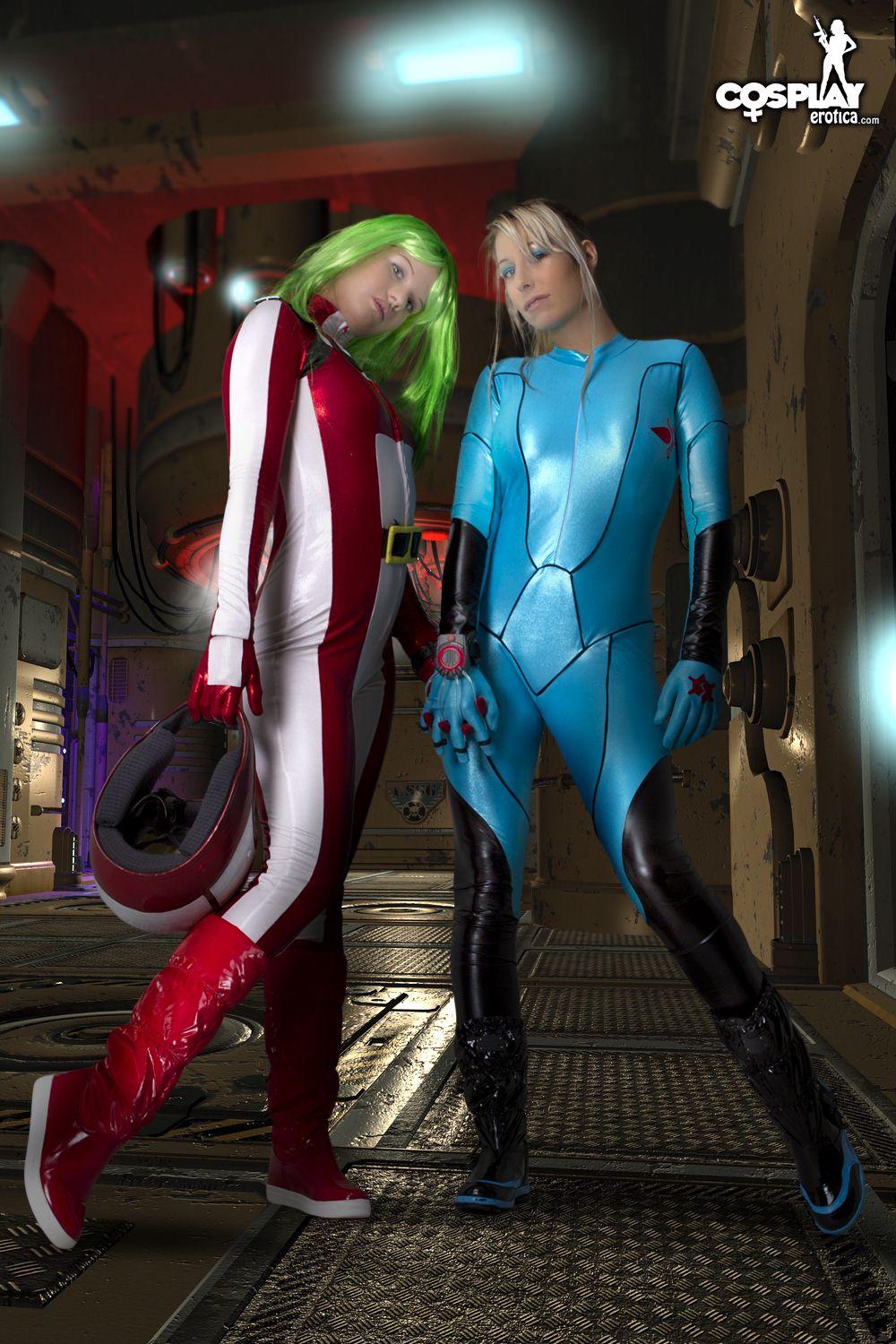 Cosplayers Sandy Bell and Ginger dress up as Metroid characters and get it on #54531009