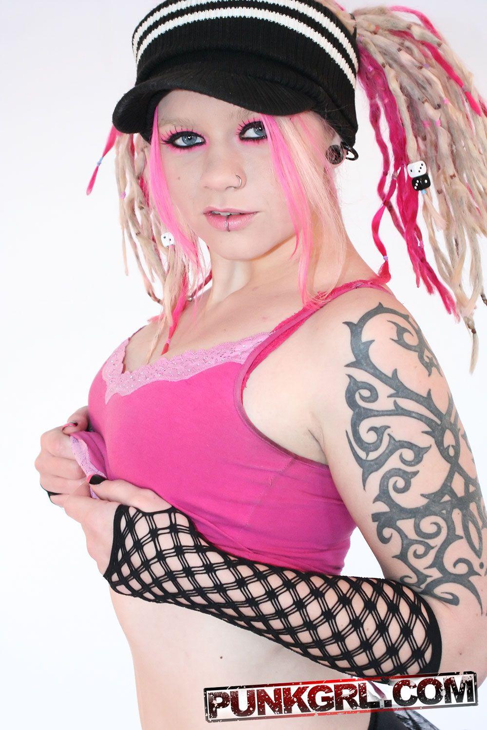 Pictures of teen punk Twinkle showing her titties #60761450