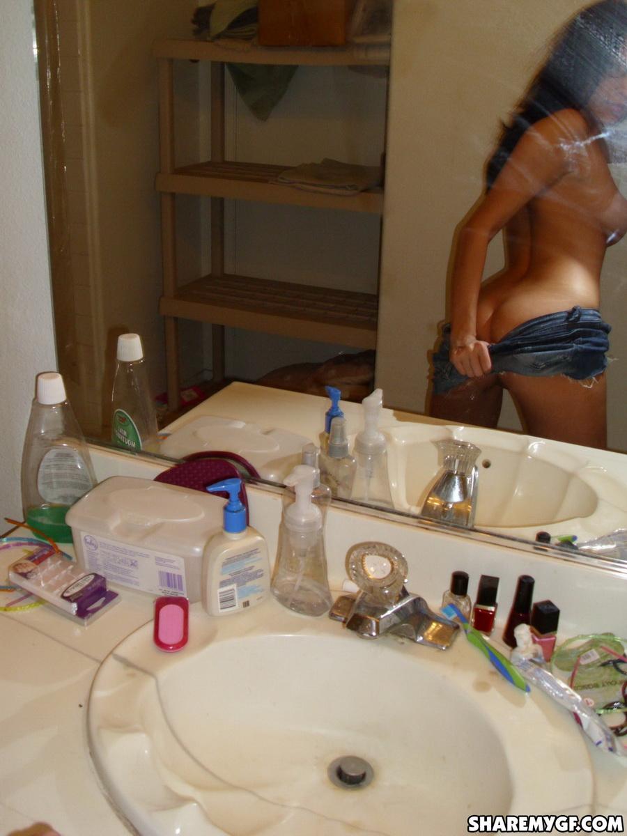 Latino-Freundin teilt ihre Selfshot-Bilder mit uns von ihren großen, frechen Titten und ihrer engen Pussy
 #60792952