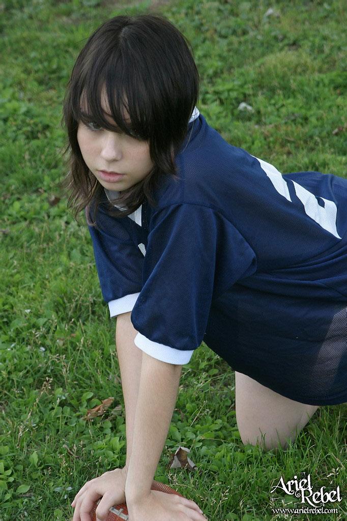 Foto di ariel rebel, modella adolescente, che mostra il suo corpo caldo
 #53298373