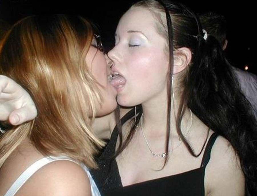 Pictures of drunk girlfriends experimenting #60652579