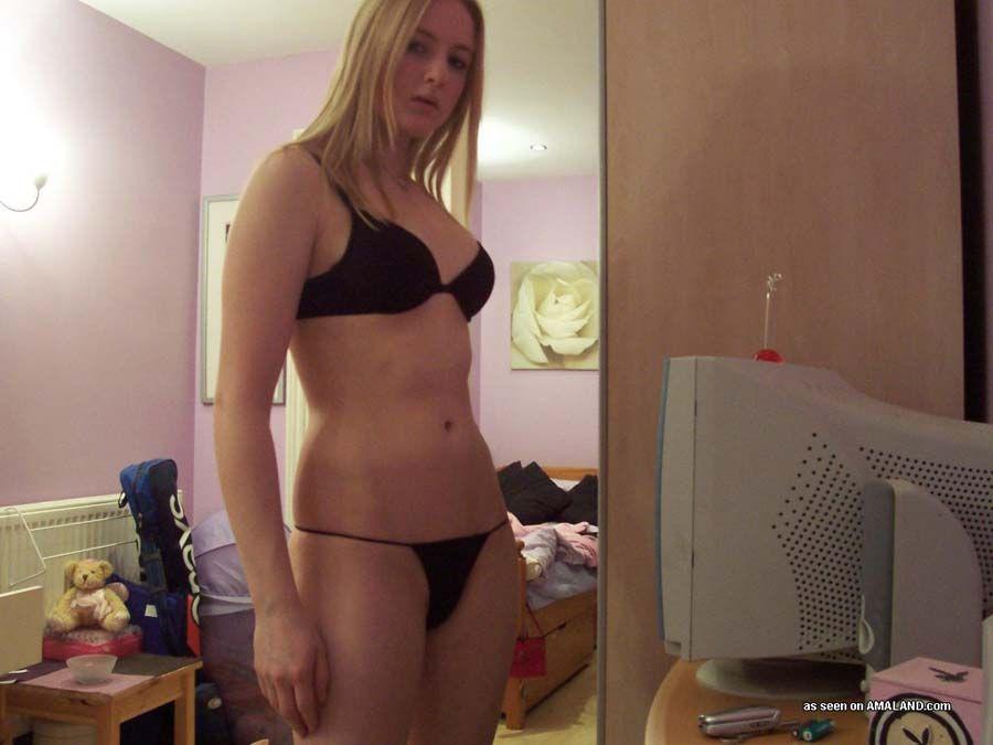 Pictures of a blond girlfriend naked for her boyfriend... and now you #60925388