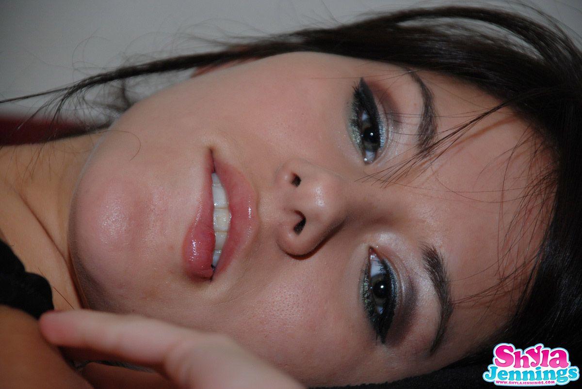Pictures of teen Shyla Jennings ready for some hot sex in bed #59969800