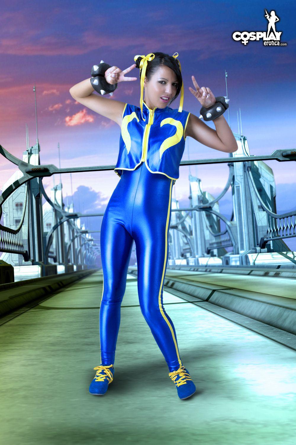 Pictures of cosplayer Mae Lee dressed up as Chun Li #59444729