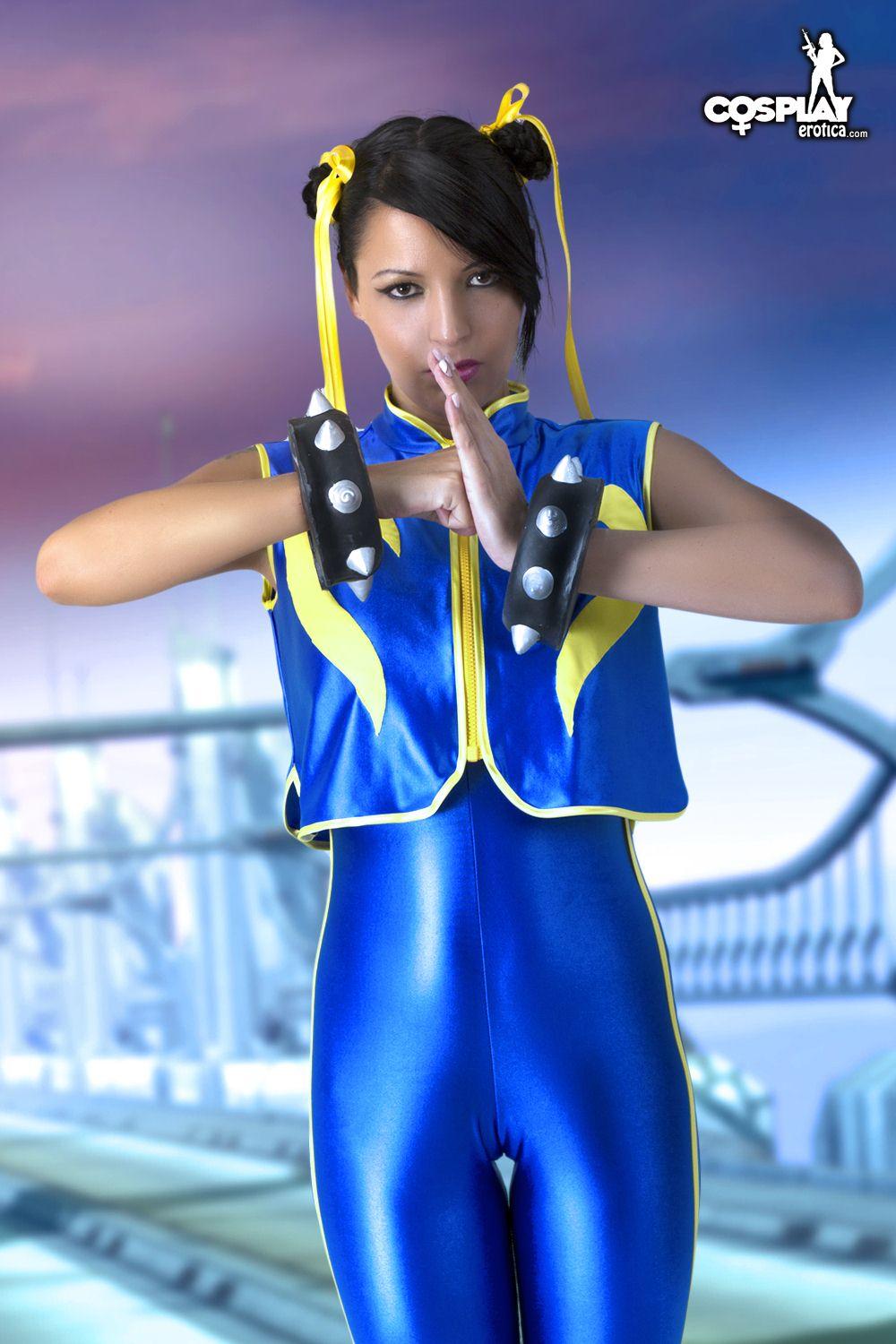 Pictures of cosplayer Mae Lee dressed up as Chun Li #59444741