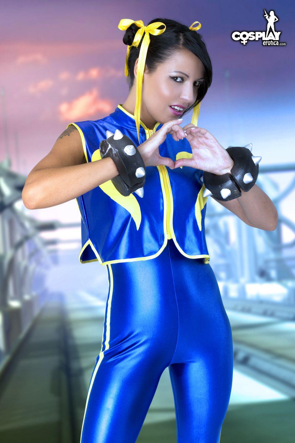 Pictures of cosplayer Mae Lee dressed up as Chun Li #59444747