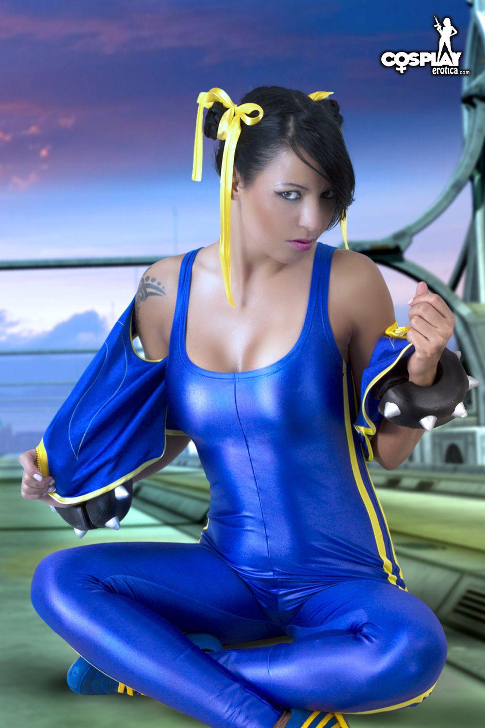 Pictures of cosplayer Mae Lee dressed up as Chun Li #59444806
