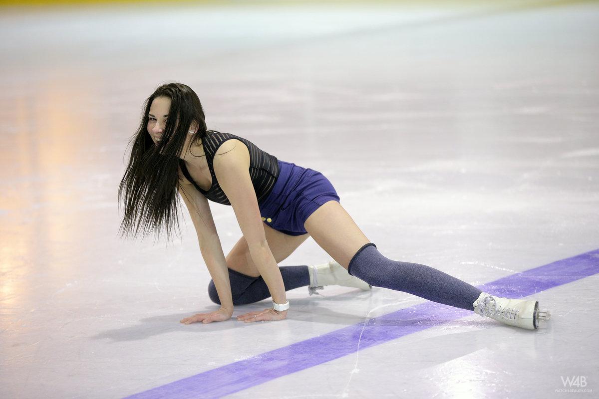 Figure skater Andys masturbates on the ice rink #53168327