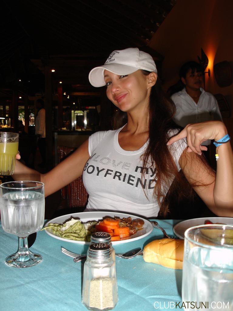 Varias fotos de katsuni de vacaciones en la república dominicana
 #58156183