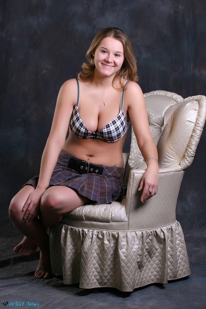 Pictures of a cute busty teen topless for you #60771466