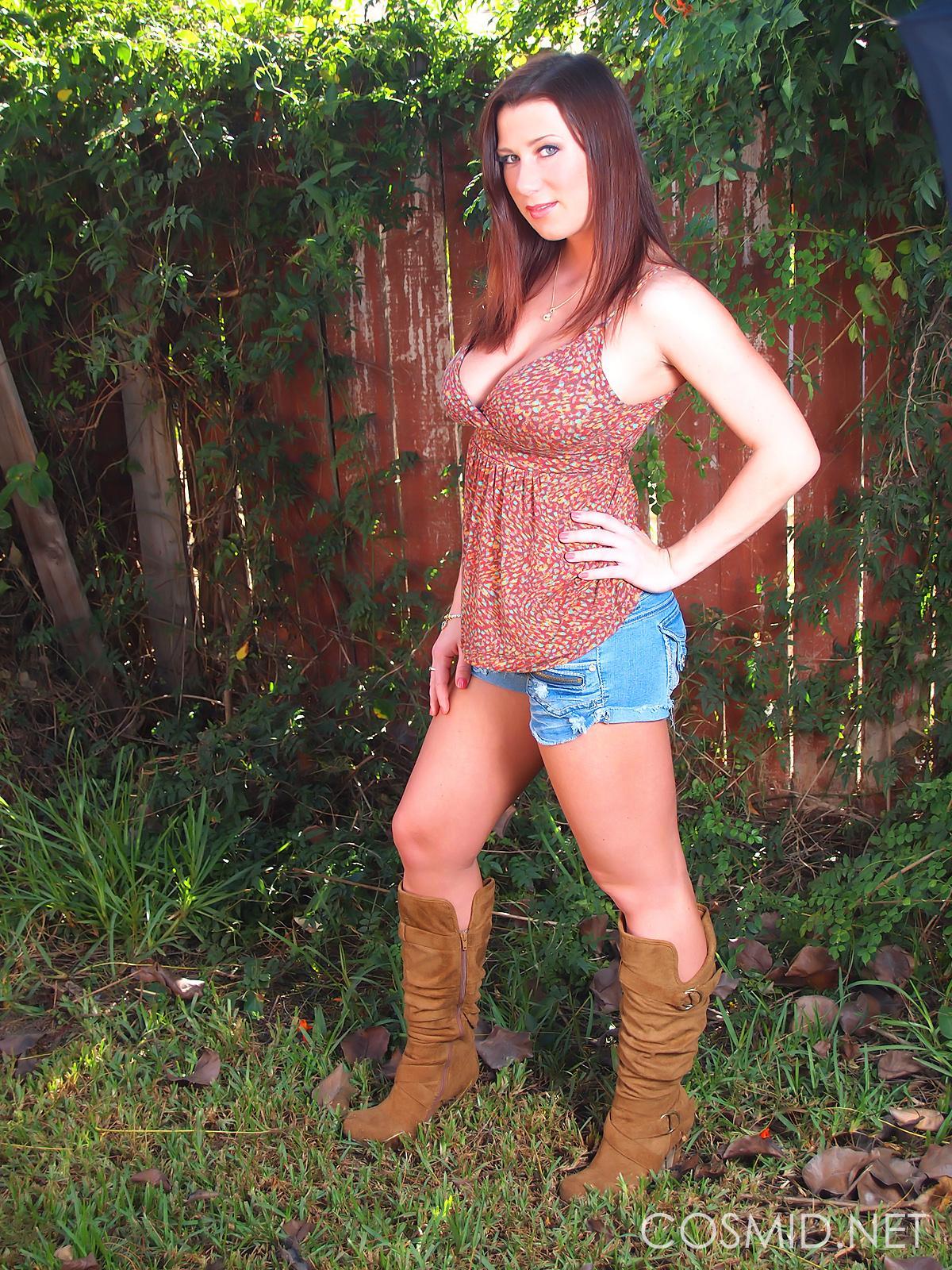 Busty girl Cherry strips down to her boots in the back yard #53774873