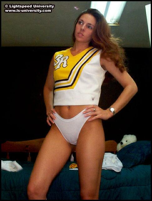 Immagini di una cheerleader spogliarsi nudo
 #60577551