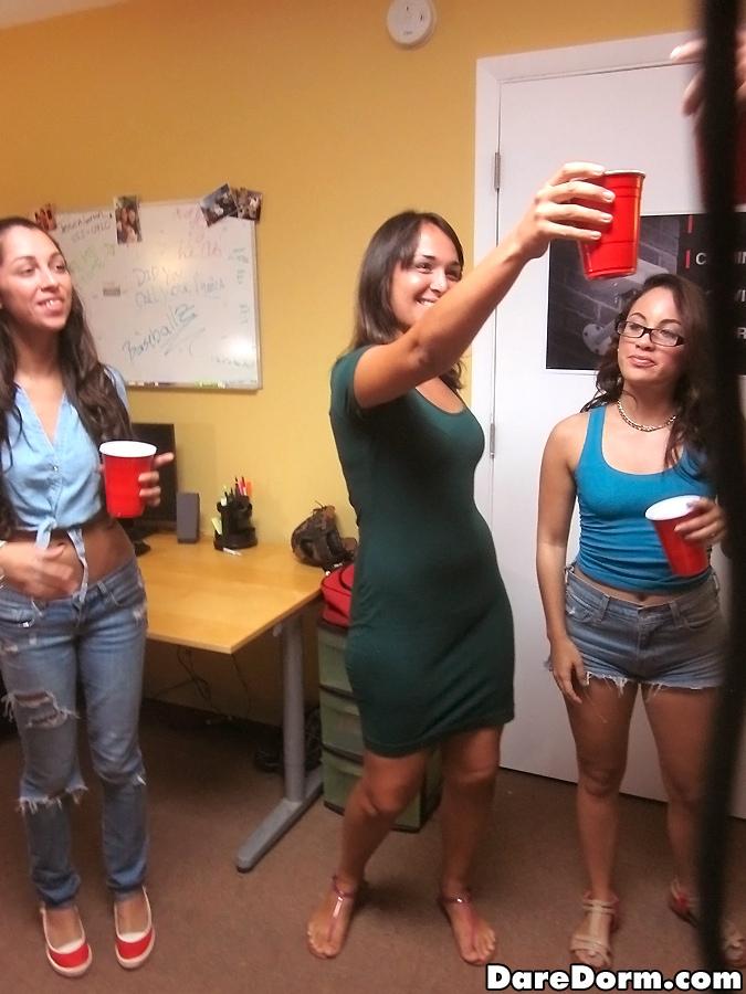 Ariana Marie has a hot sex party with her friends in the dorm #53276352