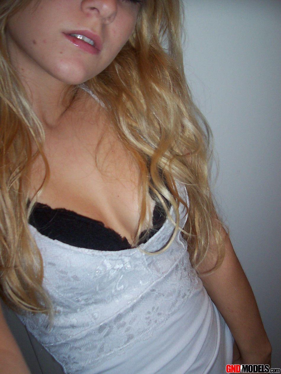 Pictures of a super-hot blonde girl teasing with her hot body #60503707