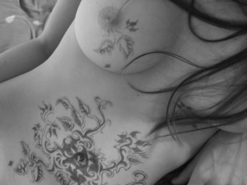Alt GFs show their ink on cam while displaying their bodies #60635534