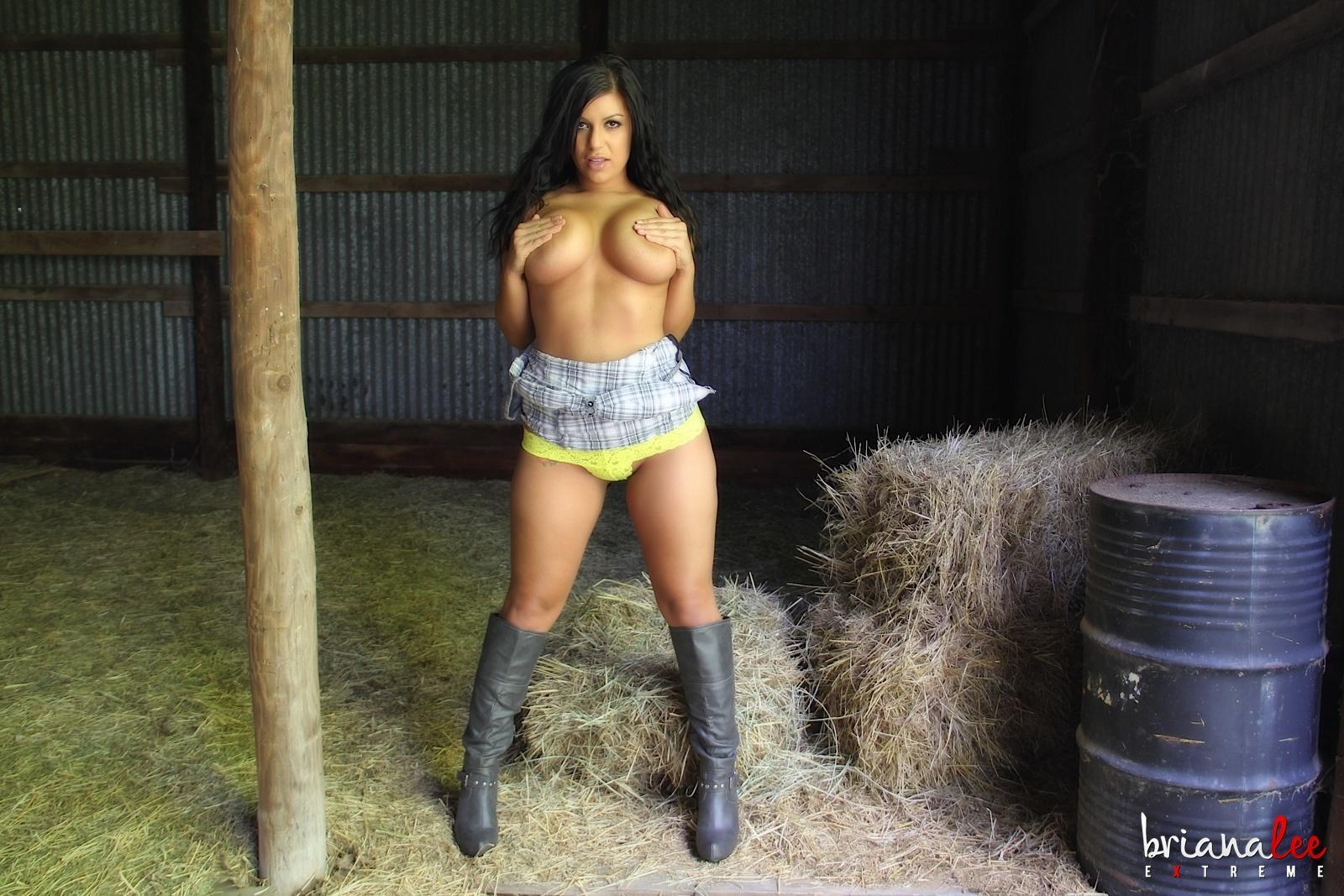 Briana Lee flaunts herself as a sexy country girl in the barn #53516939