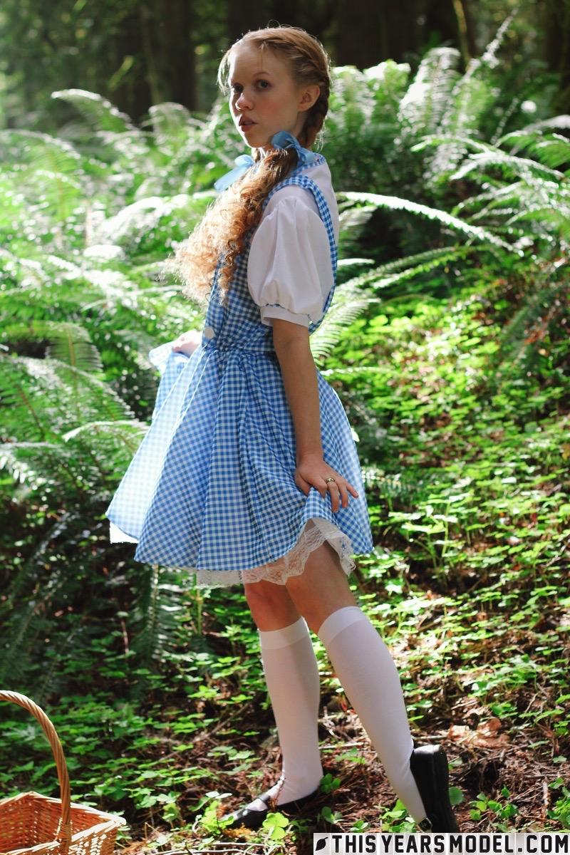 Heiß rotschopf dolly wenig dresses nach oben als dorthy
 #54092886