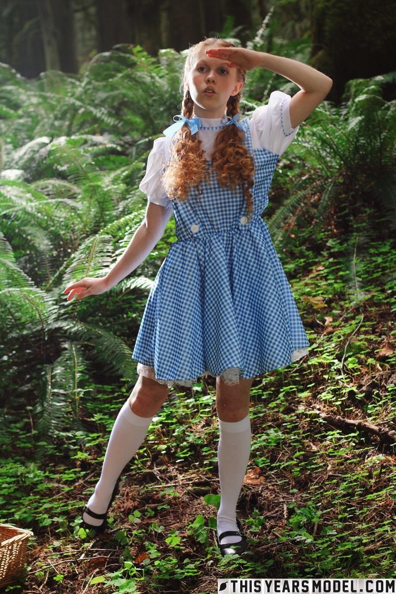 Heiß rotschopf dolly wenig dresses nach oben als dorthy
 #54092928