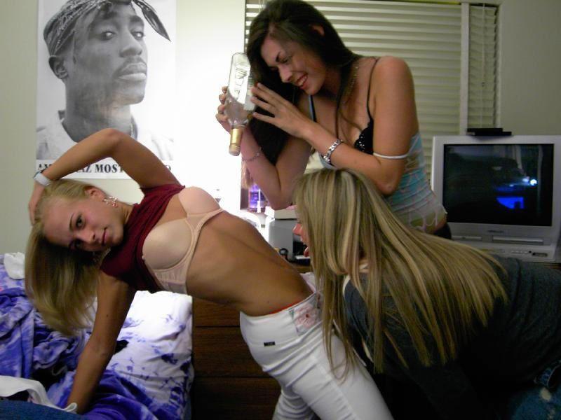 Hot college girls get super horny on spring break #60348692