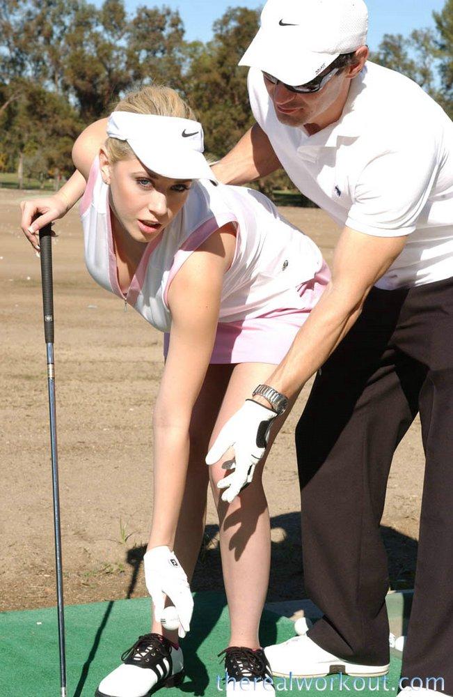 Vollbusige Teenagerin Kagney Linn Karter fickt ihren Golflehrer
 #55882923