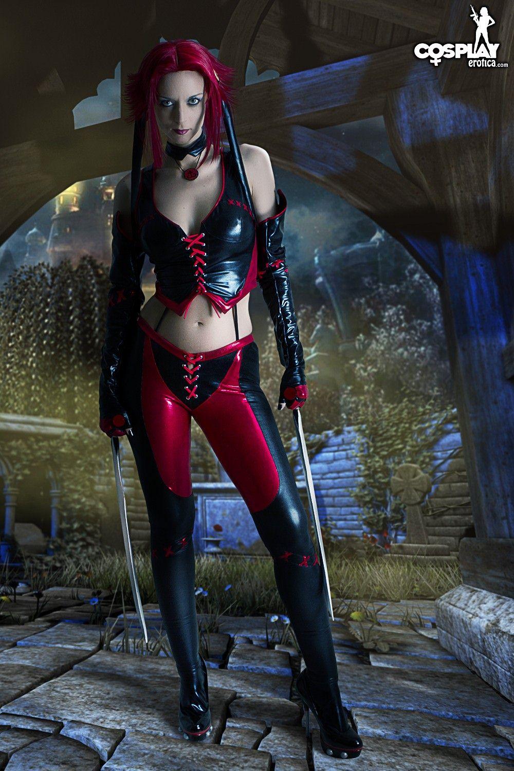 Pictures of sexy cosplayer Lana dressed as Bloodrayne #58814914