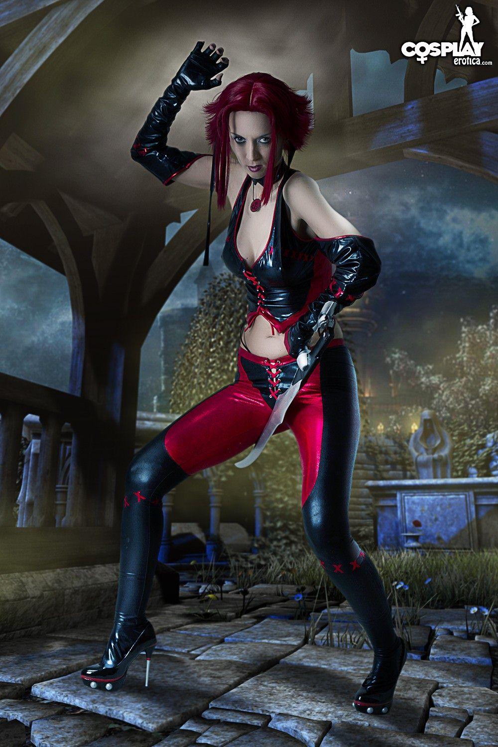 Pictures of sexy cosplayer Lana dressed as Bloodrayne #58815200