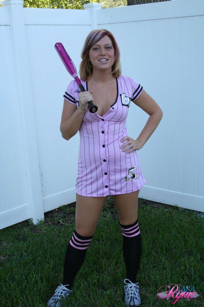 Pictures of teen babe Tara Ryan having some fun with baseball #60056039