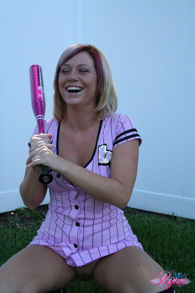 Pictures of teen babe Tara Ryan having some fun with baseball #60056112