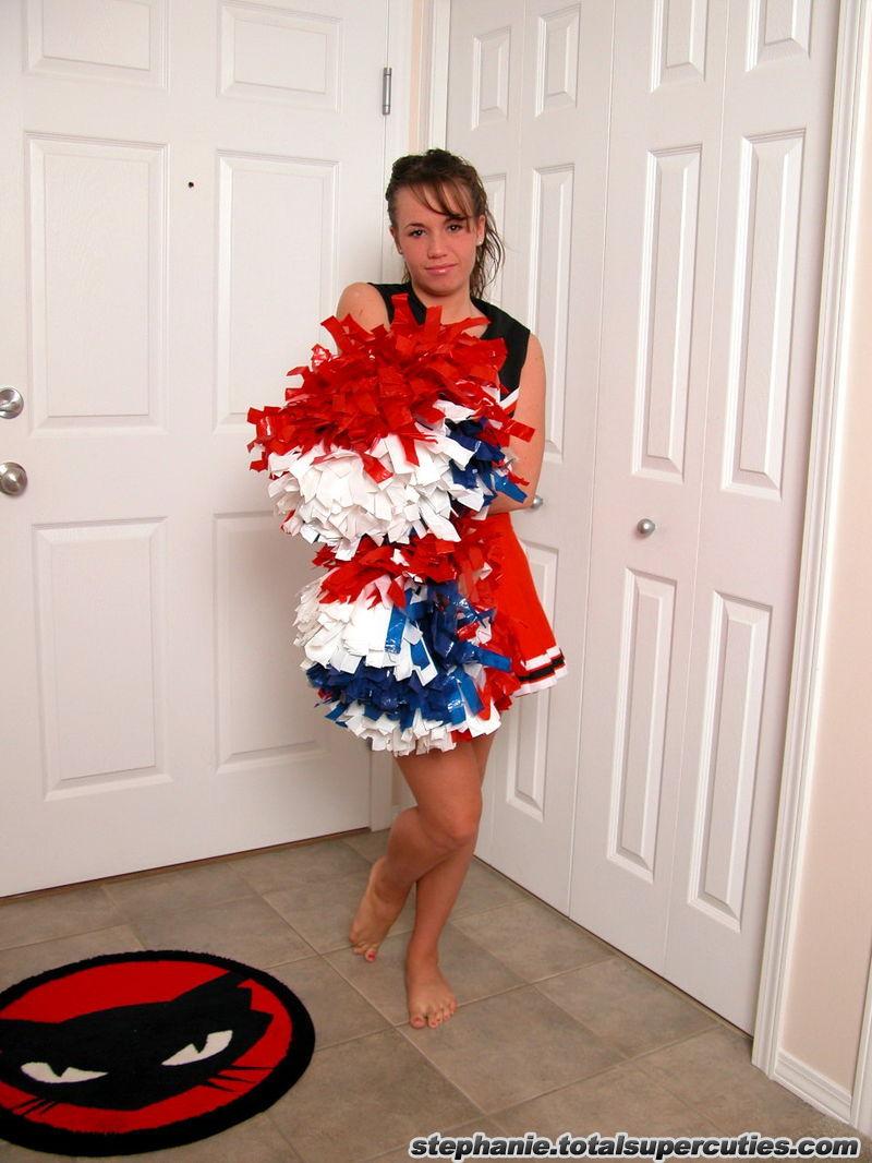 Pictures of a hot cheerleader giving you a tease #60012488