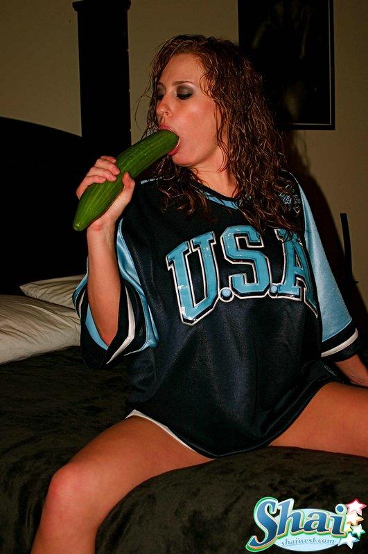 Pictures of teen slut Shai West fucking herself with a cucumber #59958603