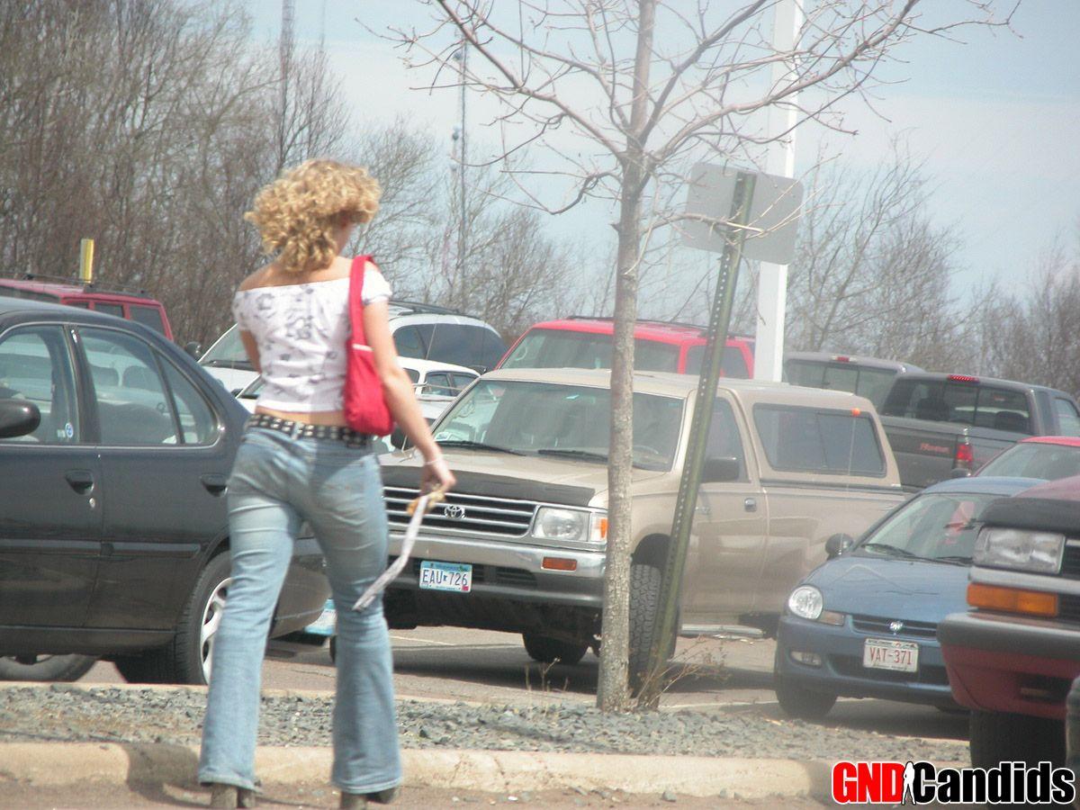 Pictures of candid teen girls caught in public #60499485