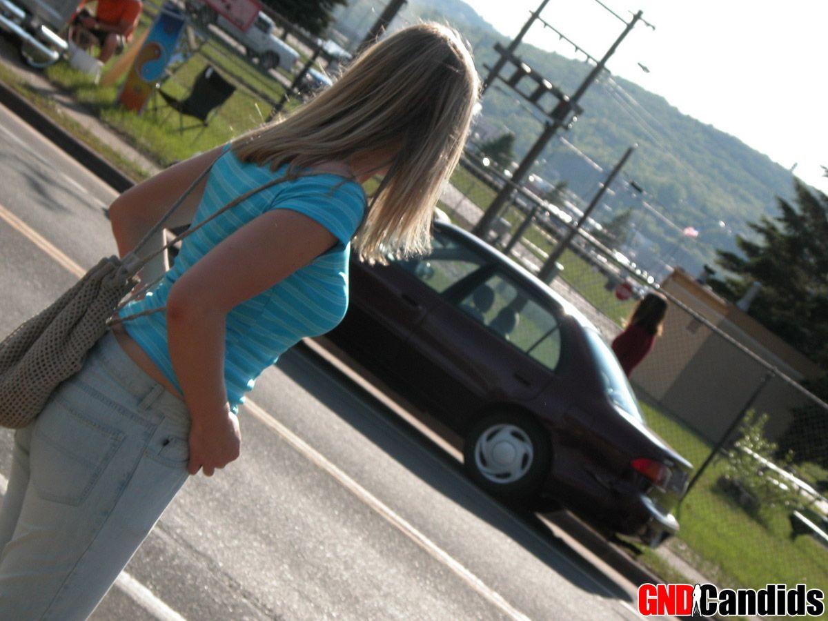 Pictures of candid teen girls caught in public #60499508