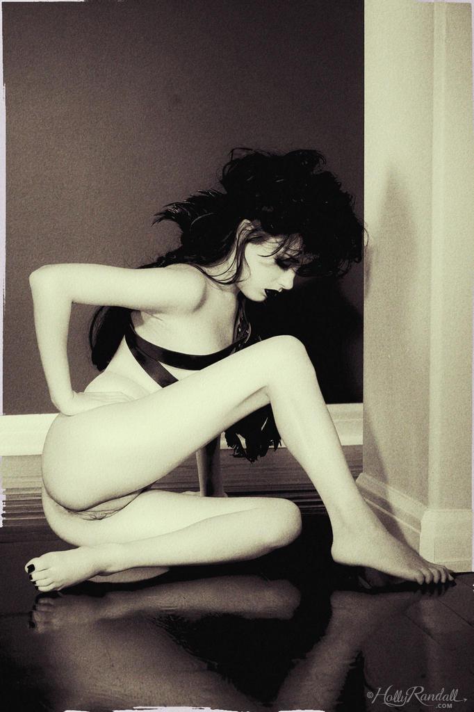 Hot goth pinup model Heather Joy displays her sexy body #54739623