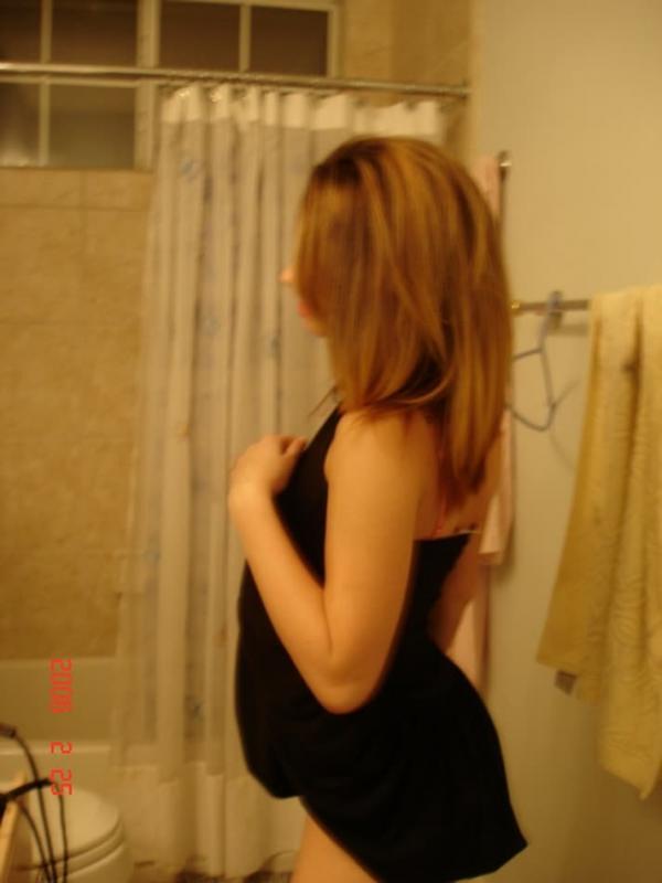 Sultry amateur coed teasing nel suo selfpics
 #60915051