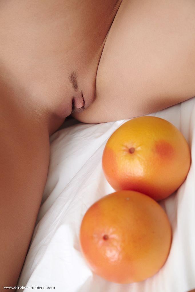 Teen girl Tigra shows you her pretty fruit in bed #59703138